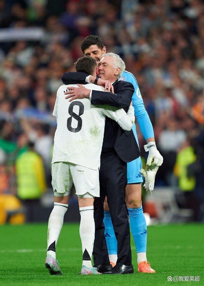 包含多特蒙德绝杀皇马，托马斯穆勒梅开二度世界杯的词条