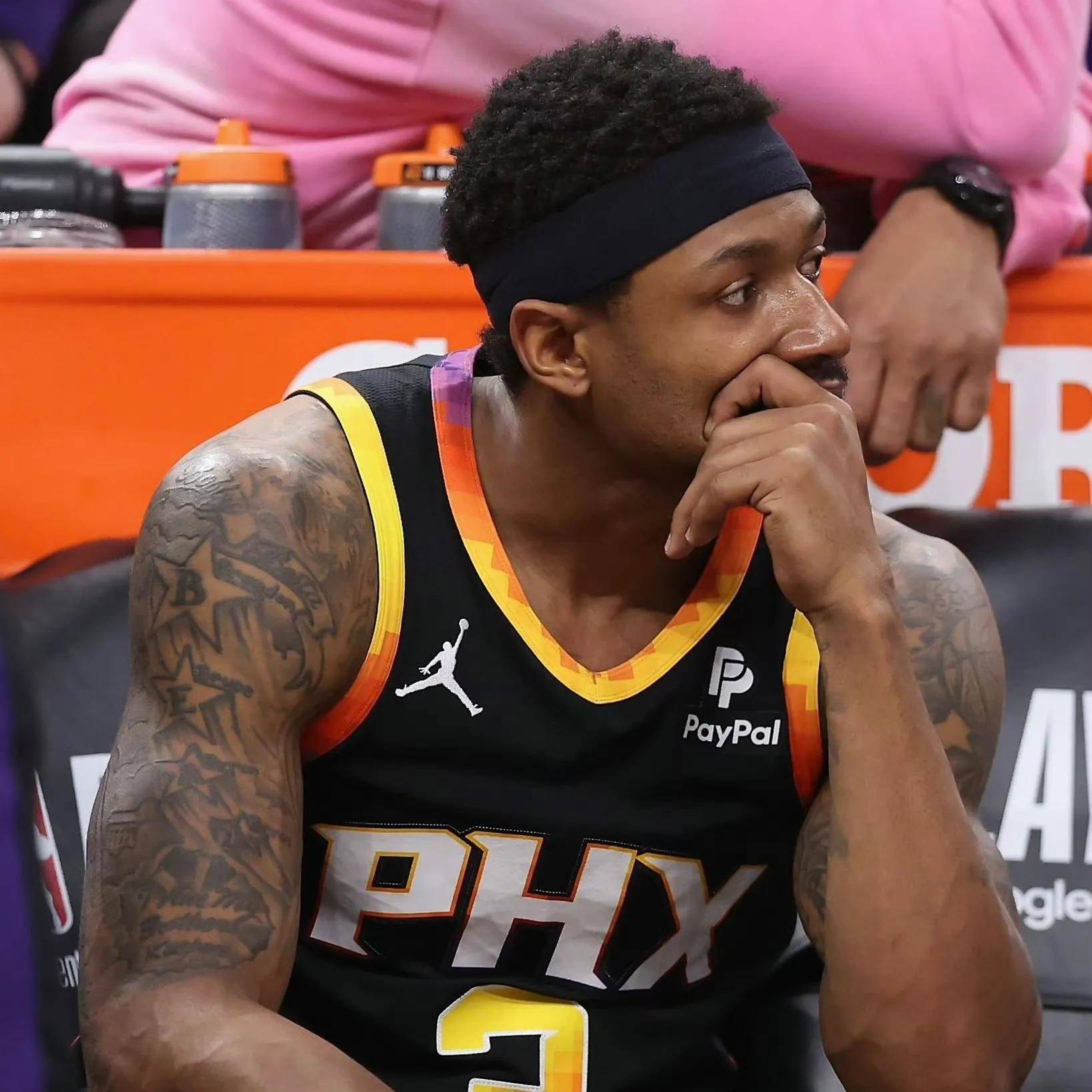 关于太阳球员遭遇赛季首场犯规驱逐的信息