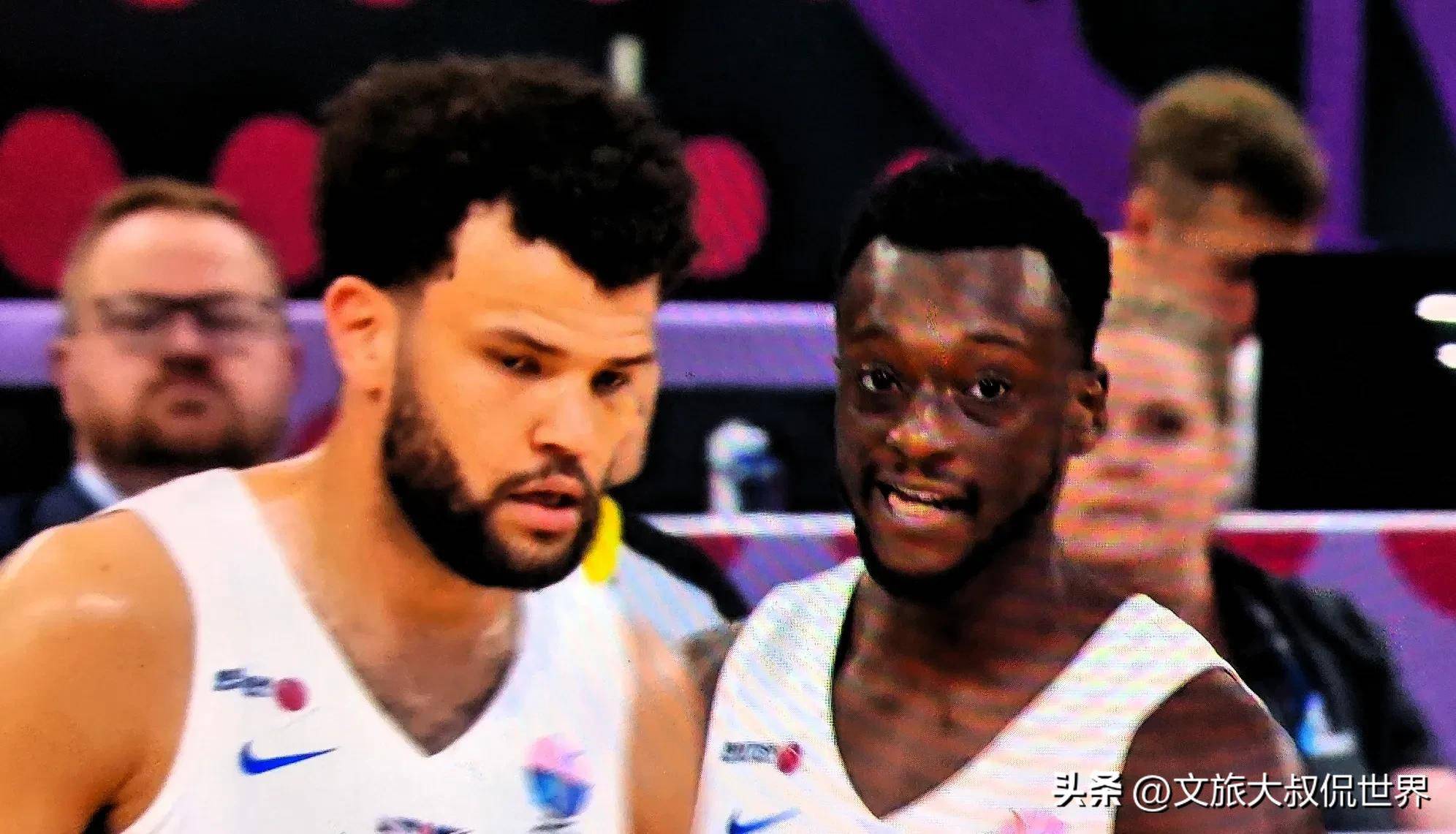 华体会-包含黄蜂轻取立陶宛男篮，詹姆斯打破历史纪录的词条