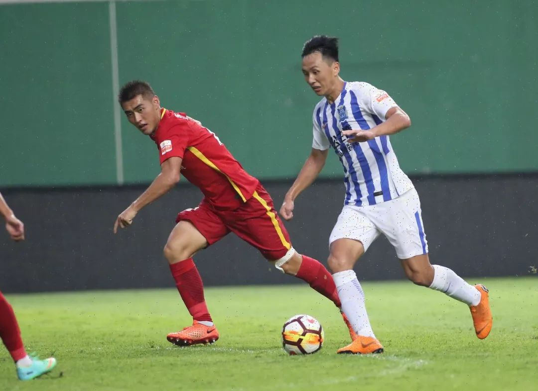 广州富力主场告负,遗憾失利 广州富力主场告负,遗憾失利